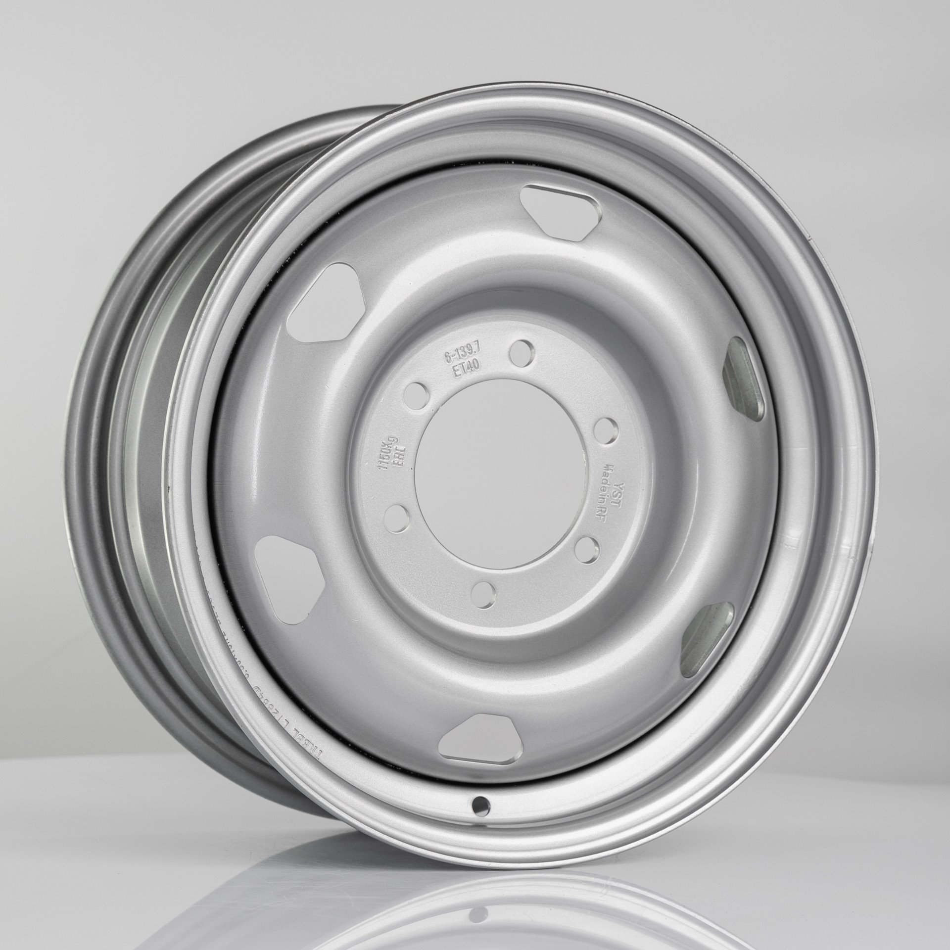 SDT U2884D_P silver 6.5x16/6x139.7 D109 ET40  